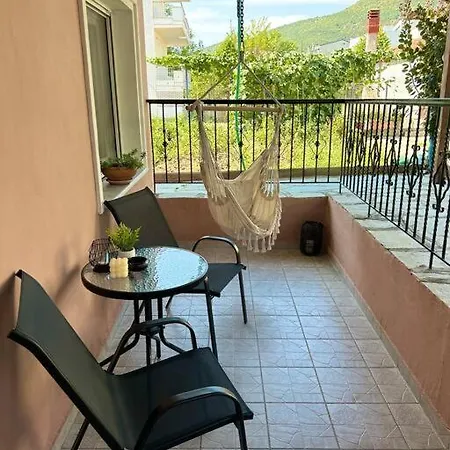 Apartment με κήπο στην χλόη καστοριάς Aposkepos