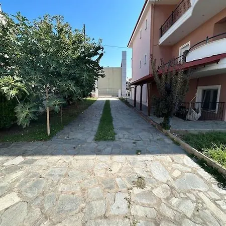 με κήπο στην χλόη καστοριάς Apartment