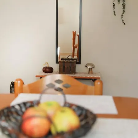 με κήπο στην χλόη καστοριάς Apartment *