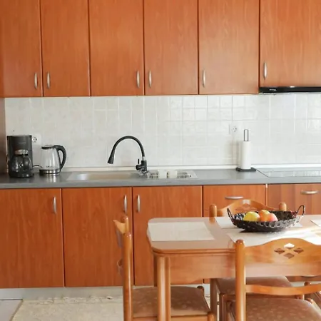 με κήπο στην χλόη καστοριάς Apartment